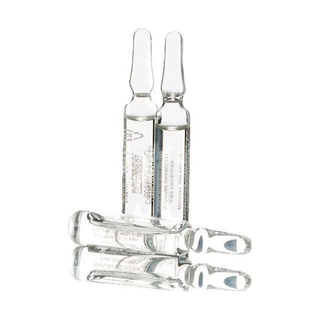 Ampoules Concentrées Balance for oily skin, featuring white willow and organic pineapple extracts, in clear glass vials.