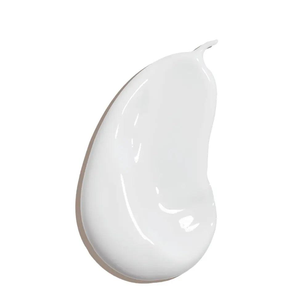 Smooth drop of Classic Face Organic Sunscreen Lotion SPF 30 in cucumber scent, showcasing its creamy texture.