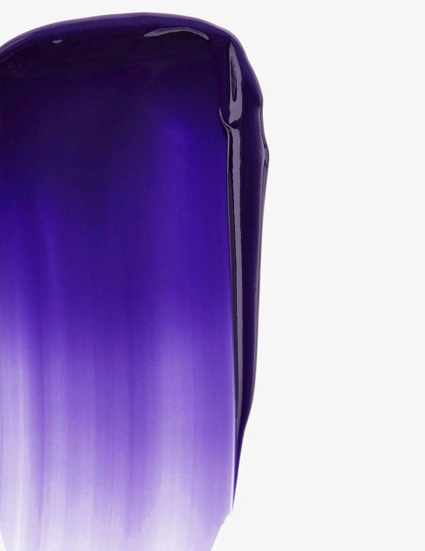Purple hair mask cream designed to neutralize brassiness in blonde and highlighted hair for a vibrant, cool tone.