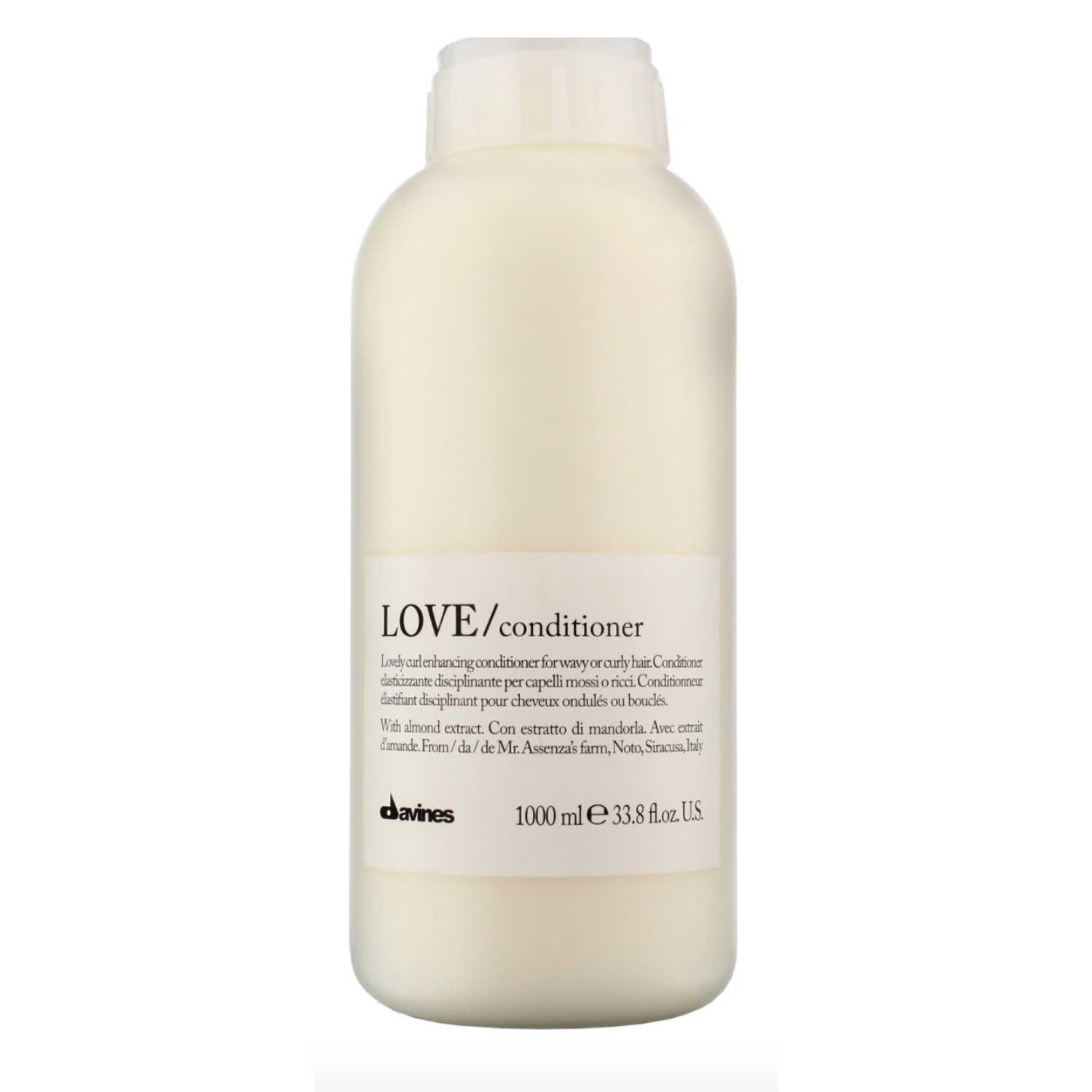 Davines Essential Haircare LOVE Curl Conditioner in a 1000 ml bottle for enhancing and controlling curly hair.