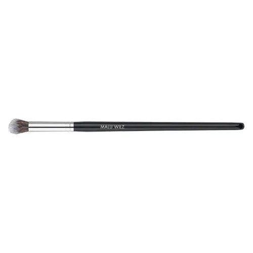 Malu Wilz Blending Brush with soft synthetic bristles for flawless makeup application and seamless blending.