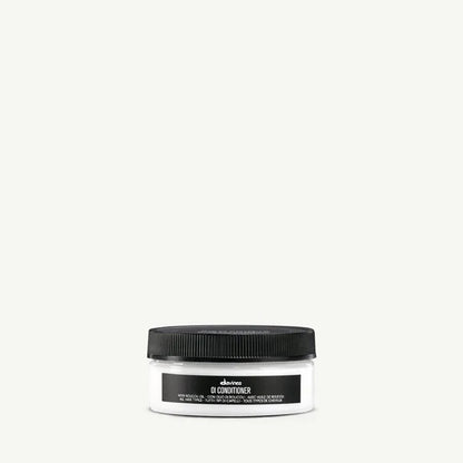 Davines OI Travel Holiday Set - Elegant Tropical Forest