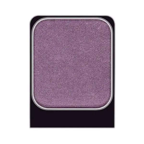 Malu Wilz Eyeshadow in soft purple shade, ideal for creating stunning eye makeup looks. High-quality powder formula.