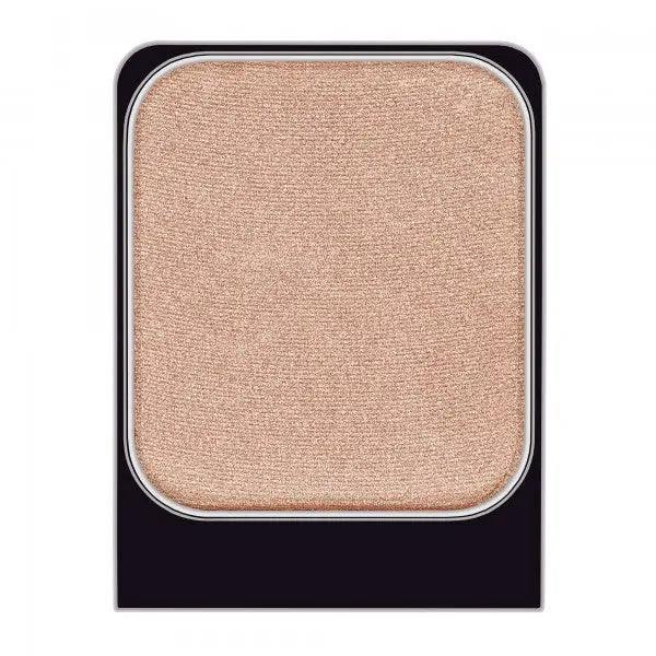 Malu Wilz Eyeshadow in shimmering beige shade, perfect for enhancing eye makeup looks. High-quality powder formulation.