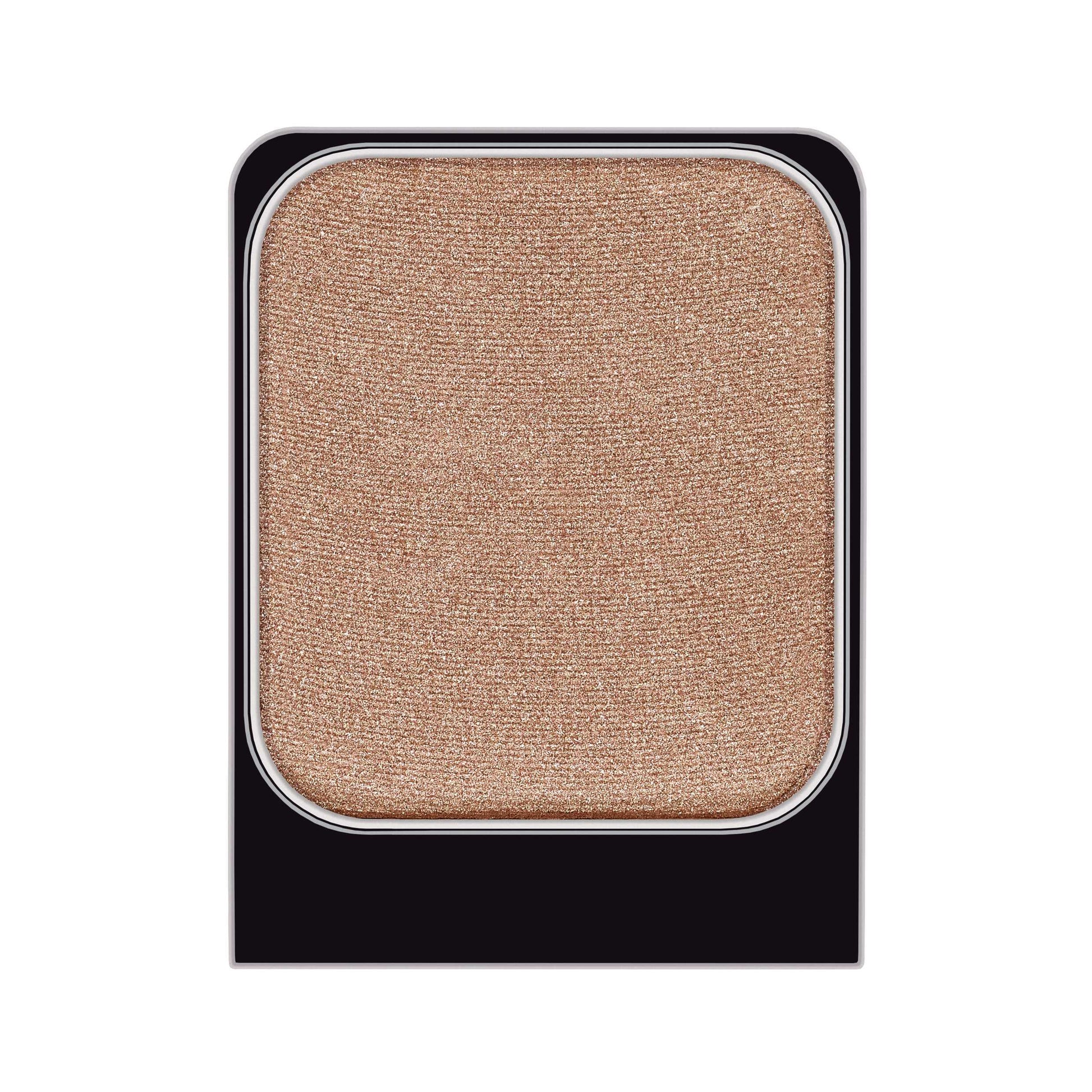 Malu Wilz eyeshadow powder in a shimmering beige shade, perfect for adding dimension to eye makeup.