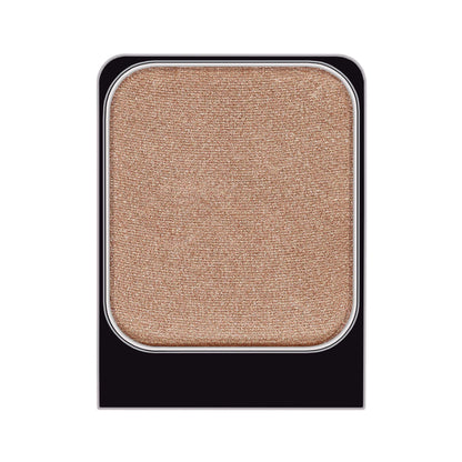 Malu Wilz eyeshadow powder in a shimmering beige shade, perfect for adding dimension to eye makeup.