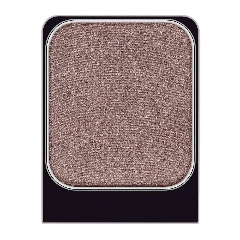 Malu Wilz eyeshadow powder in a shimmering taupe shade, perfect for adding depth to eye makeup looks.