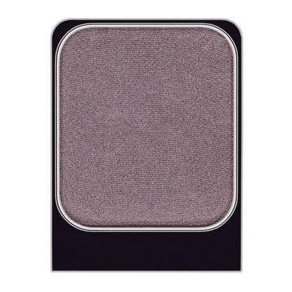 Malu Wilz Eyeshadow powder in a beautiful soft purple shade, perfect for creating stunning eye makeup looks.