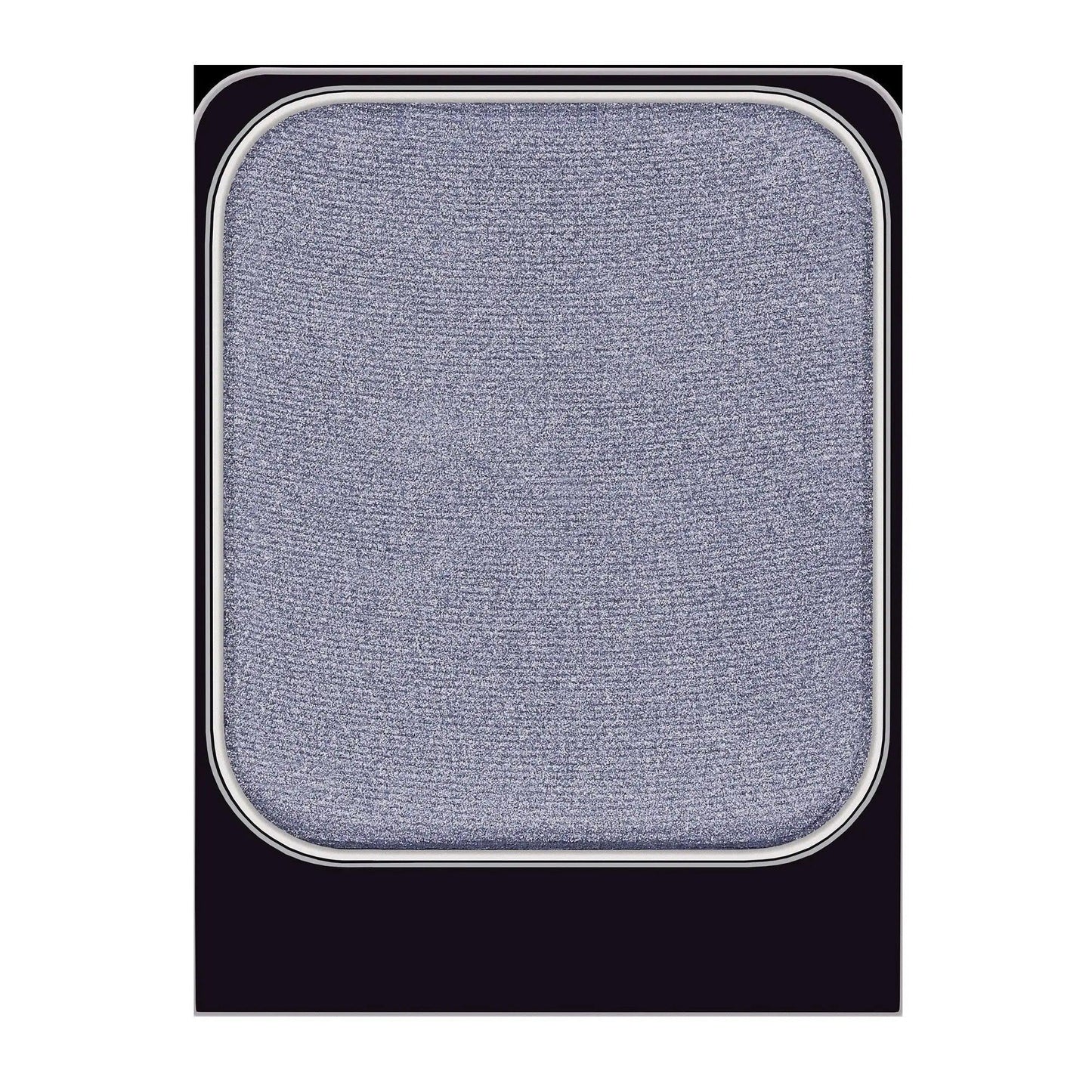 Malu Wilz high-quality gray eyeshadow powder in a sleek compact, perfect for adding dimension to eye makeup.