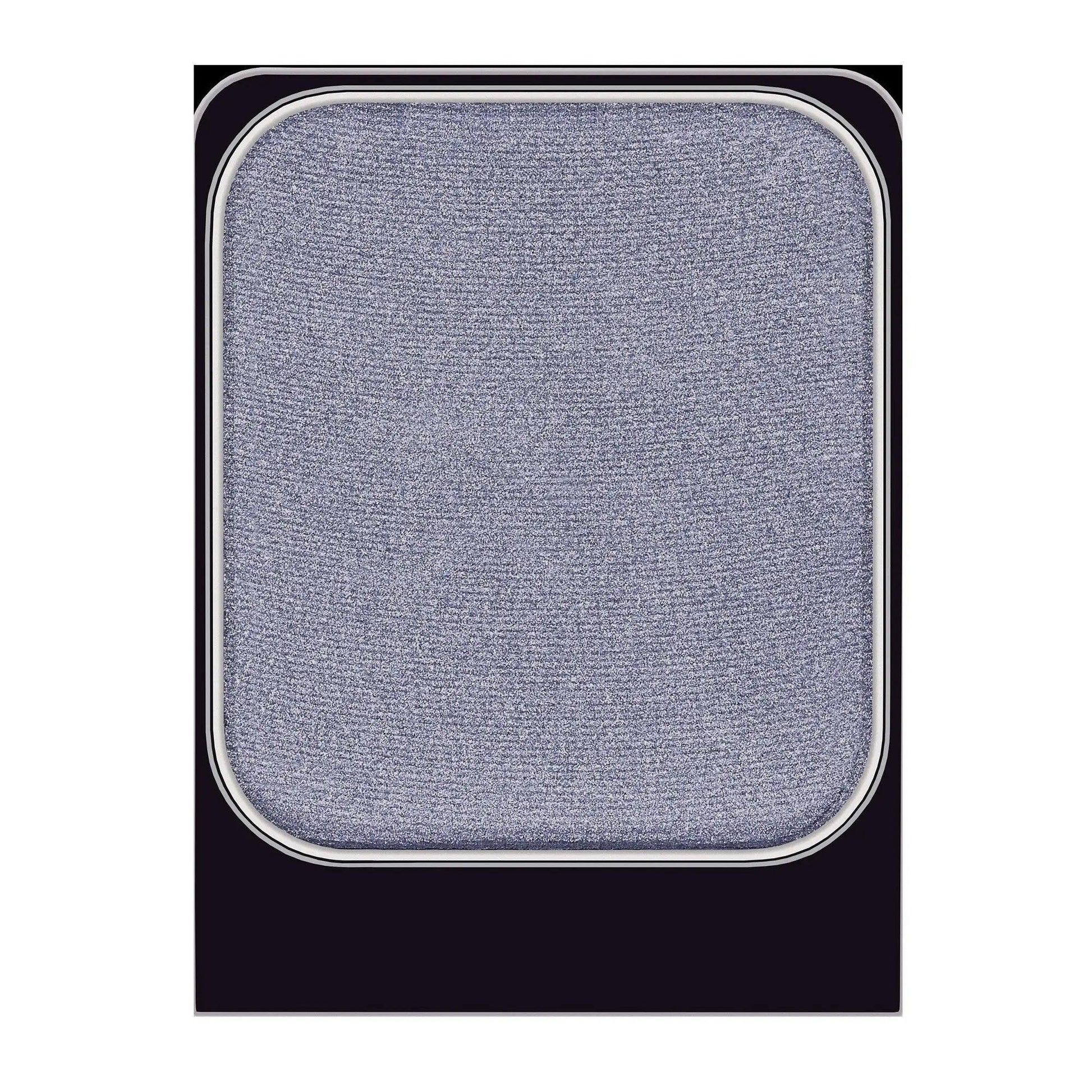 Malu Wilz high-quality gray eyeshadow powder in a sleek compact, perfect for adding dimension to eye makeup.