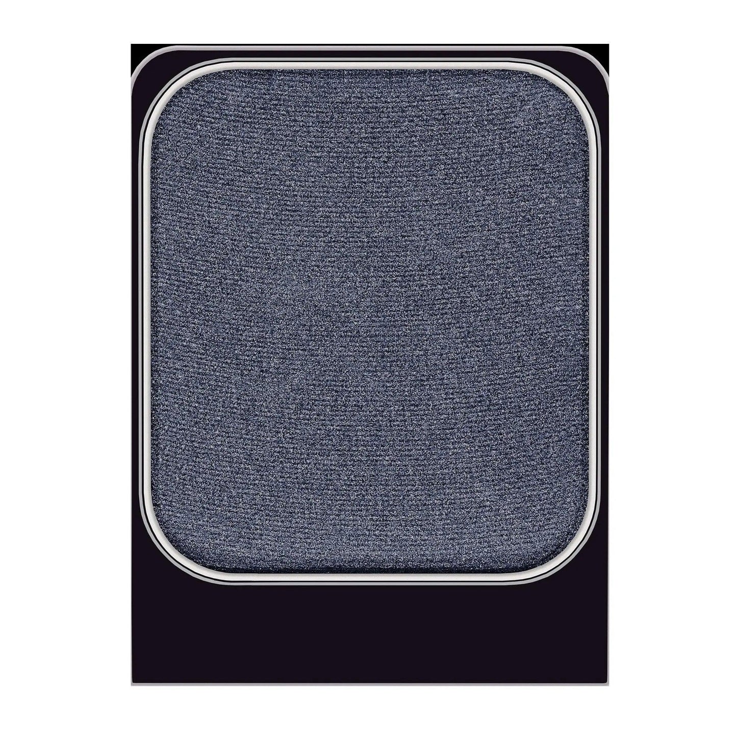 Malu Wilz high-quality eyeshadow powder in deep navy shade, perfect for creating stunning eye looks.