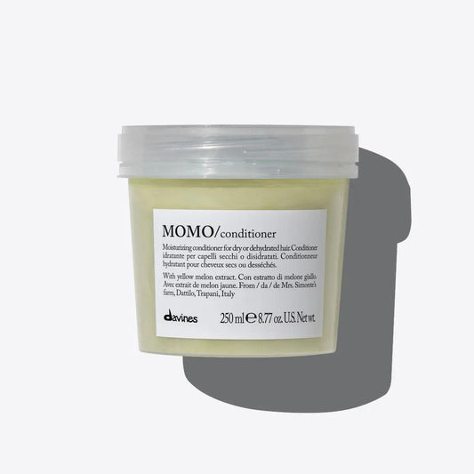 MOMO conditioner for dry, dehydrated hair, 250 ml tub by Davines, moisturizing yellow melon extract, hydrating hair product.