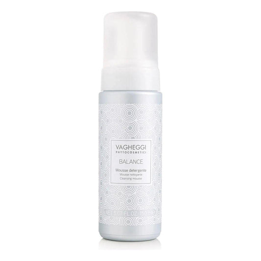 Mousse Nettoyante Balance by Vagheggi for hydrating and cleansing skin with a creamy, delicate texture.