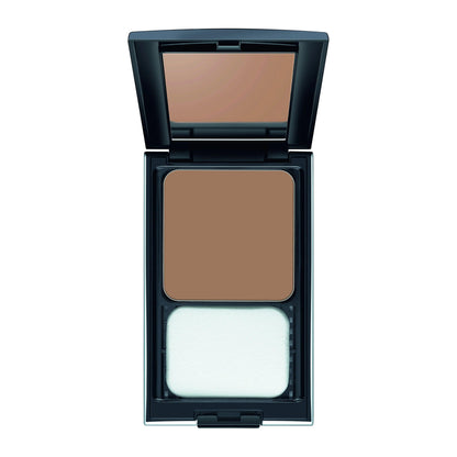 Malu Wilz Perfect Finish Powder Foundation in compact with sponge, ideal for a flawless, matte complexion.